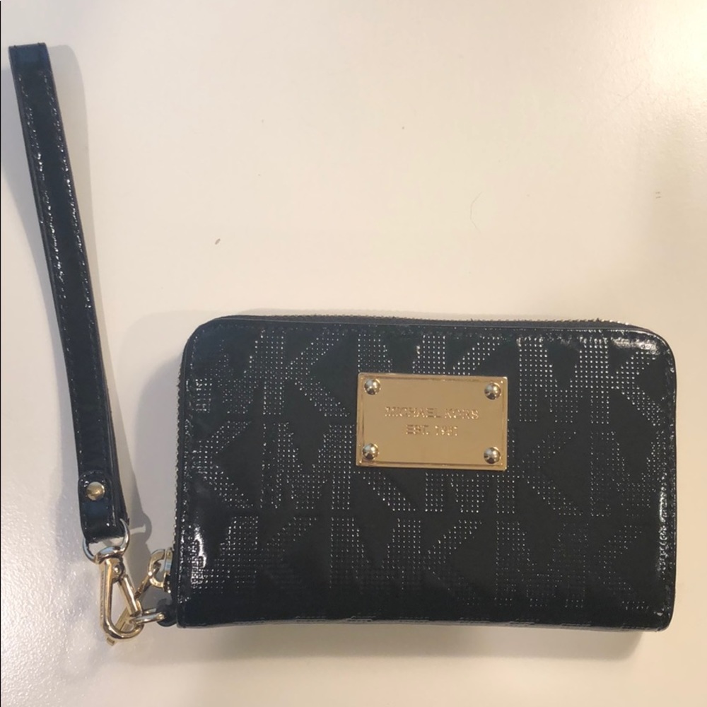 Michael Kors wristlet/wallet